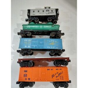 5 Lionel O Gauge Model Railroad Freight Cars (Flat Car Caboose Tank Boxcars)